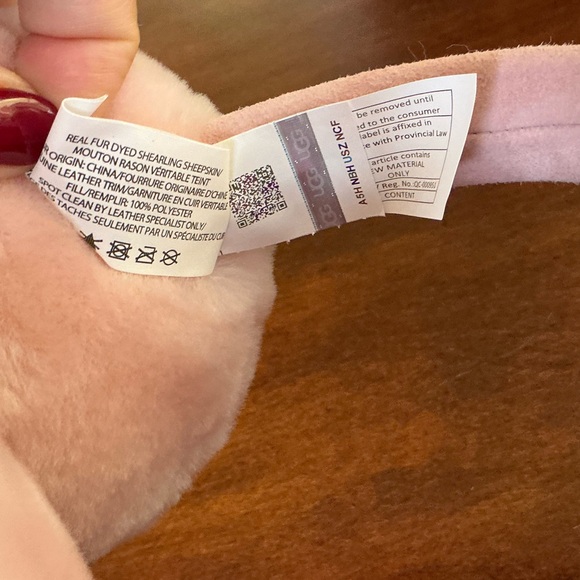 UGG Genuine Shearling Earmuffs - Picture 6 of 12